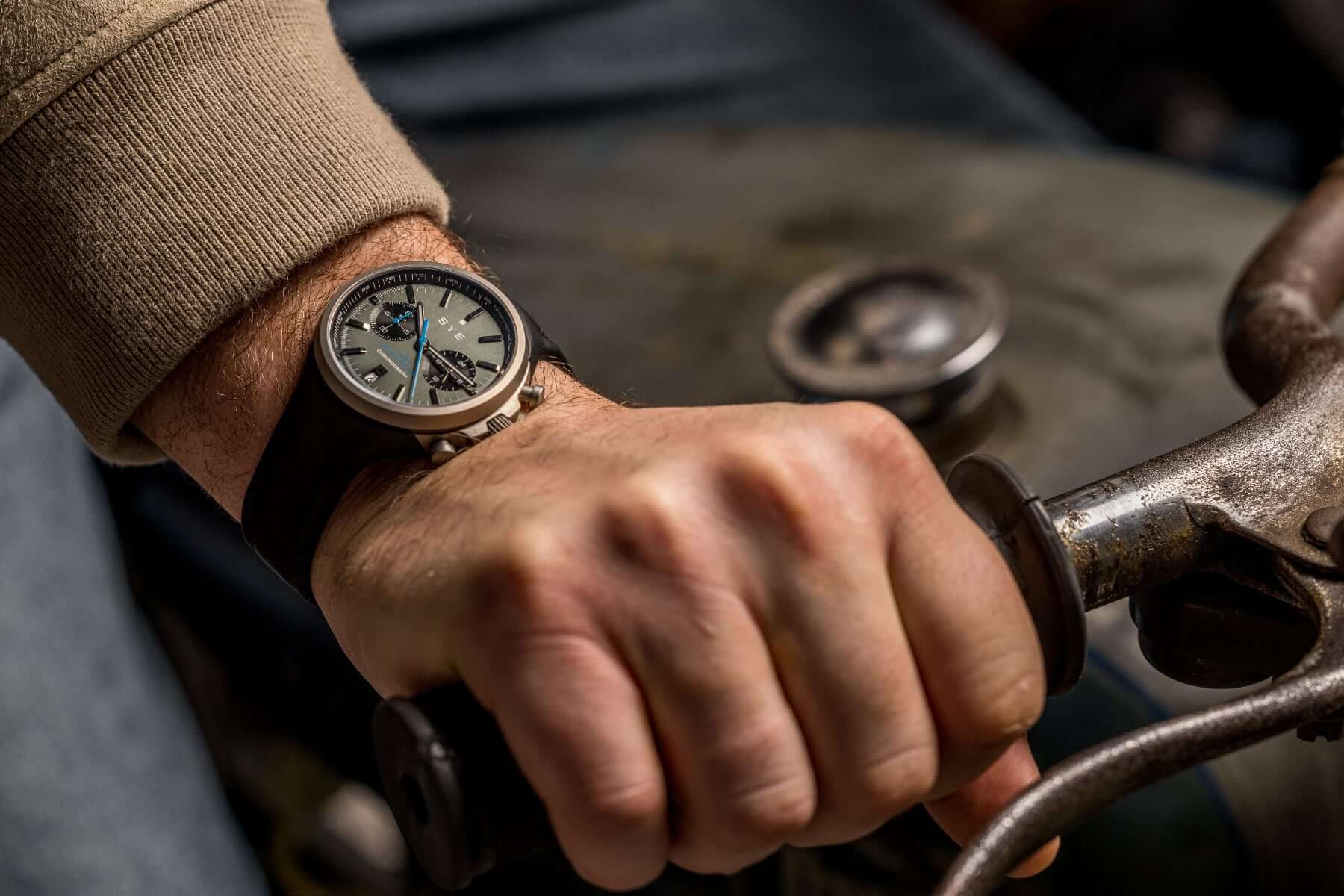 Bullitt Chronograph is back: meet Bullitt Titanium