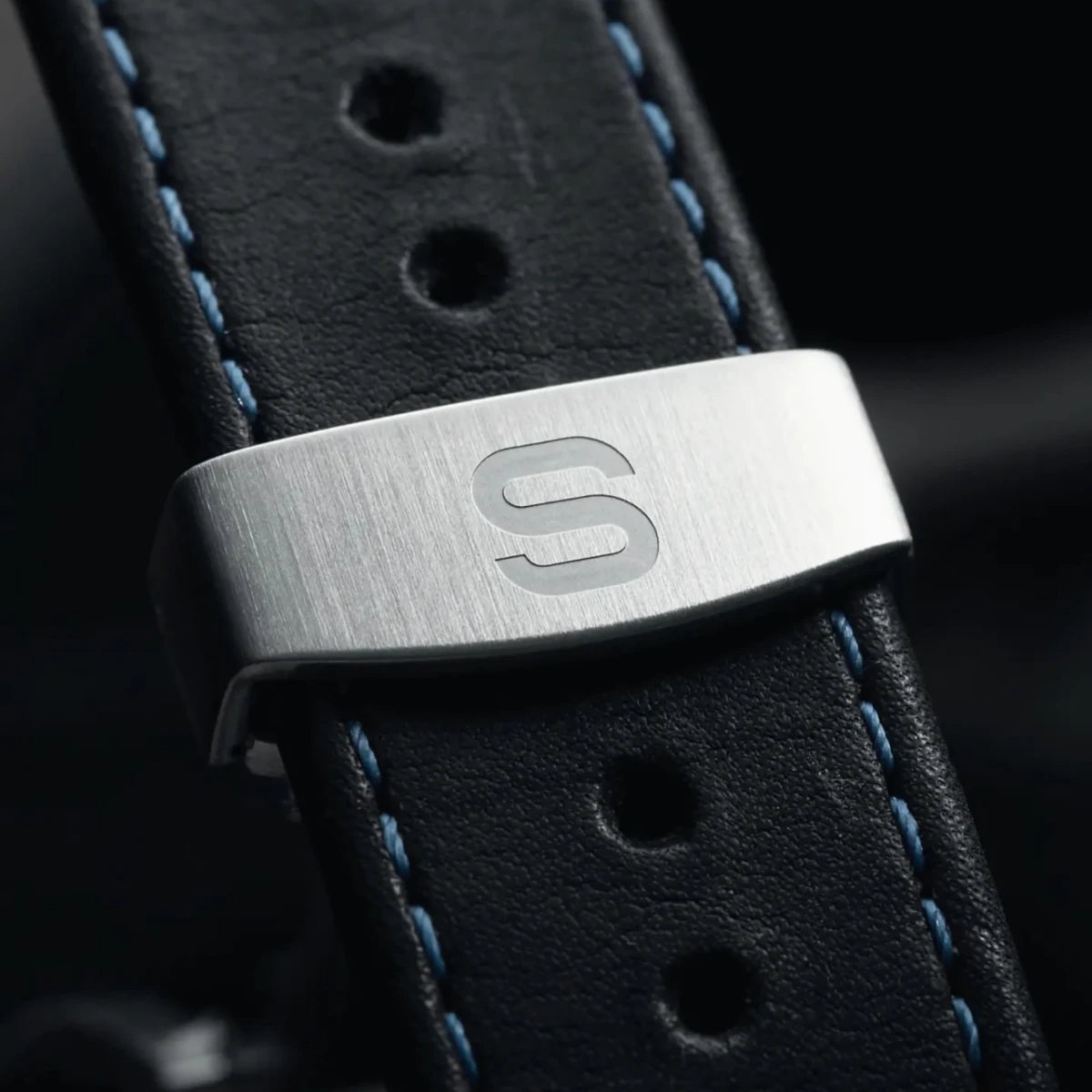 Fastback™ folding clasp