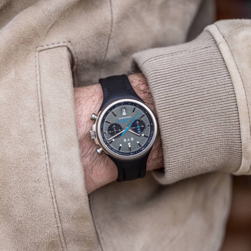 SYE-MOT1ON-Chronograph-Bullitt-Titanium-pocket-square