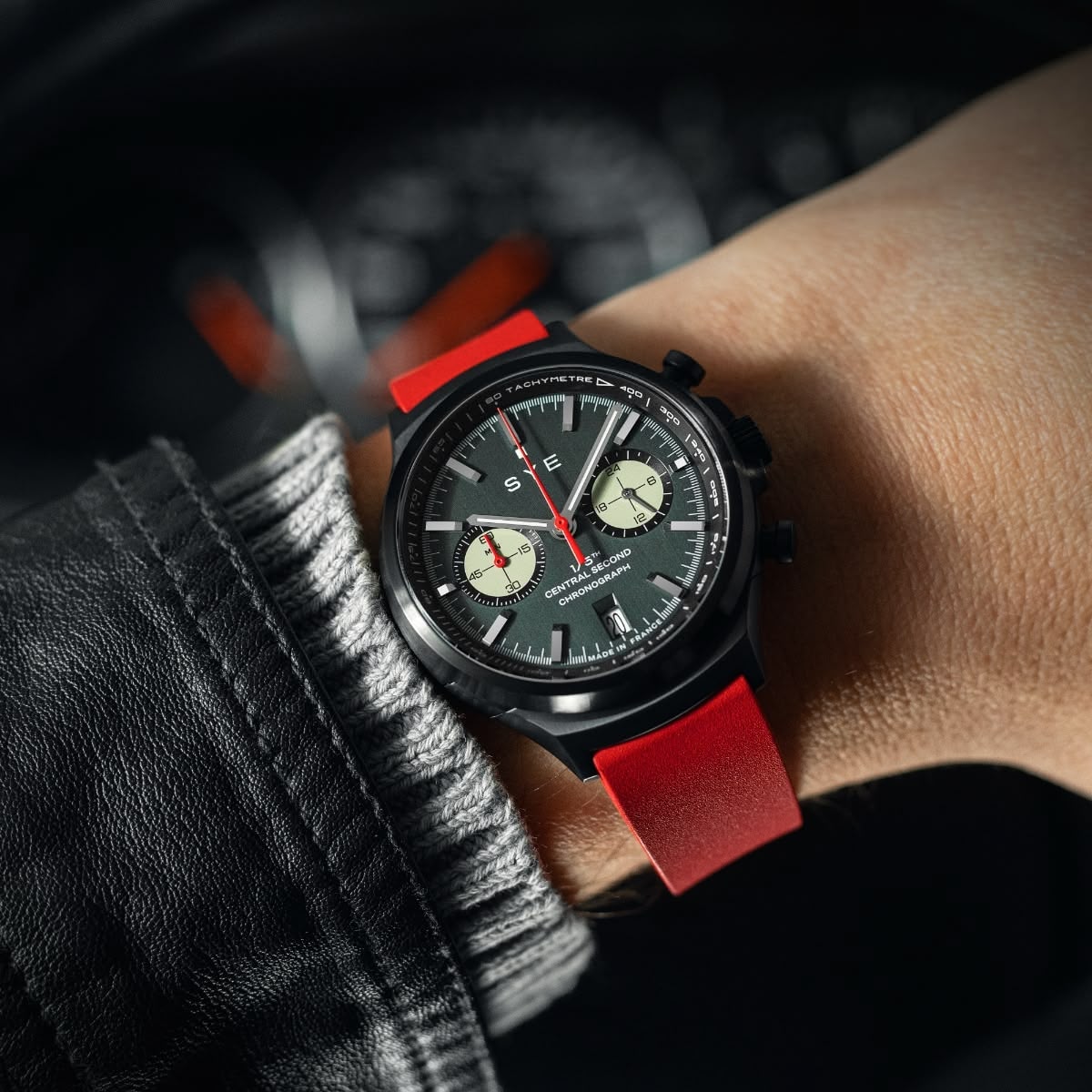 Chronograph [CUT 7] steel watch in black DLC