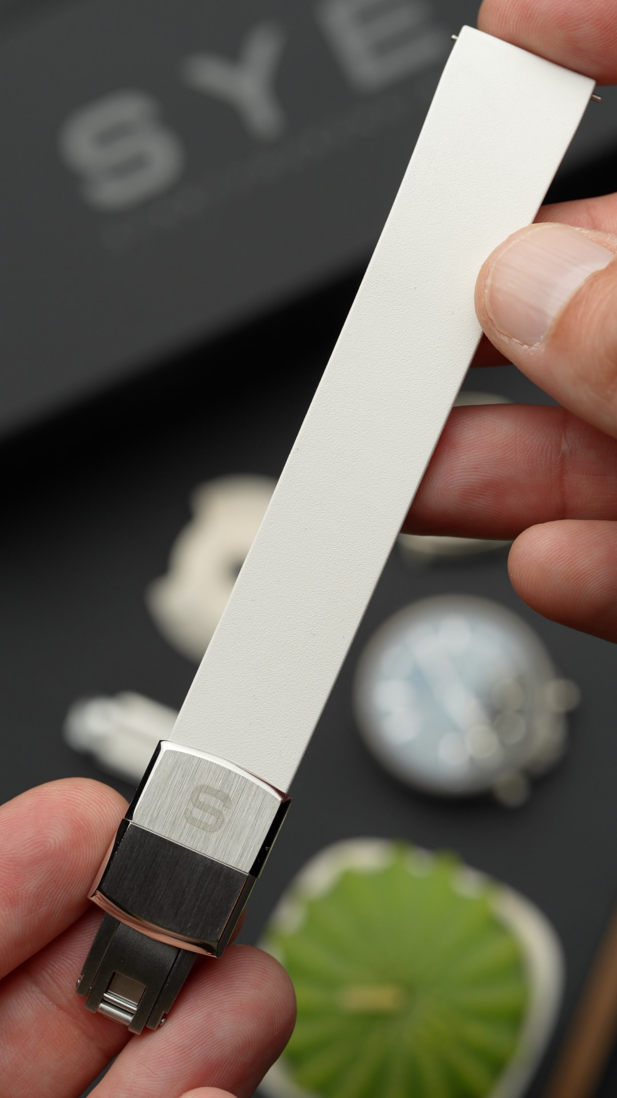 Bracelet Slick en caoutchouc FKM 18mm Blanc