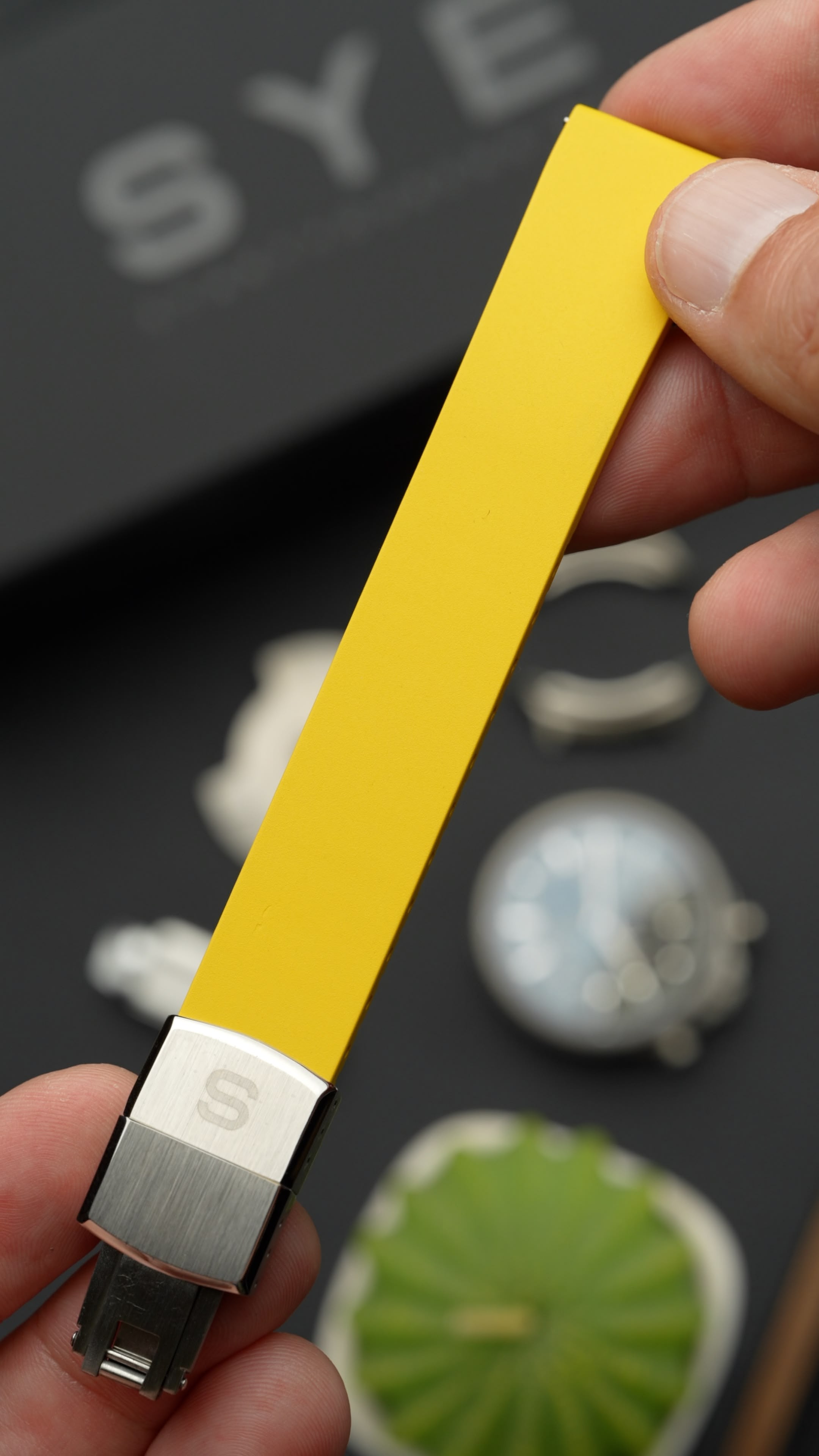 Bracelet Slick en caoutchouc FKM 18mm Jaune