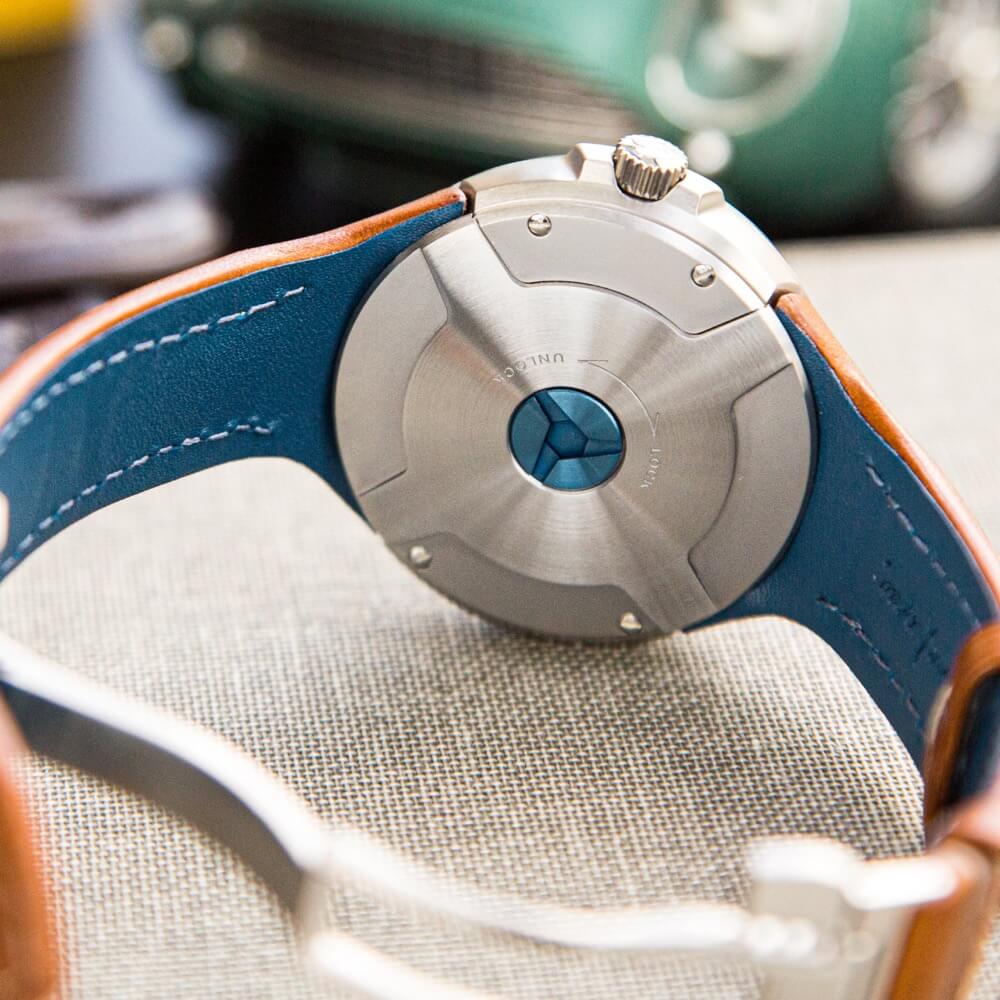Chrono Meca-quartz - Page 3 SYE_Fastback_system_close_e793e91c-21da-4410-a861-a87b64f1c391