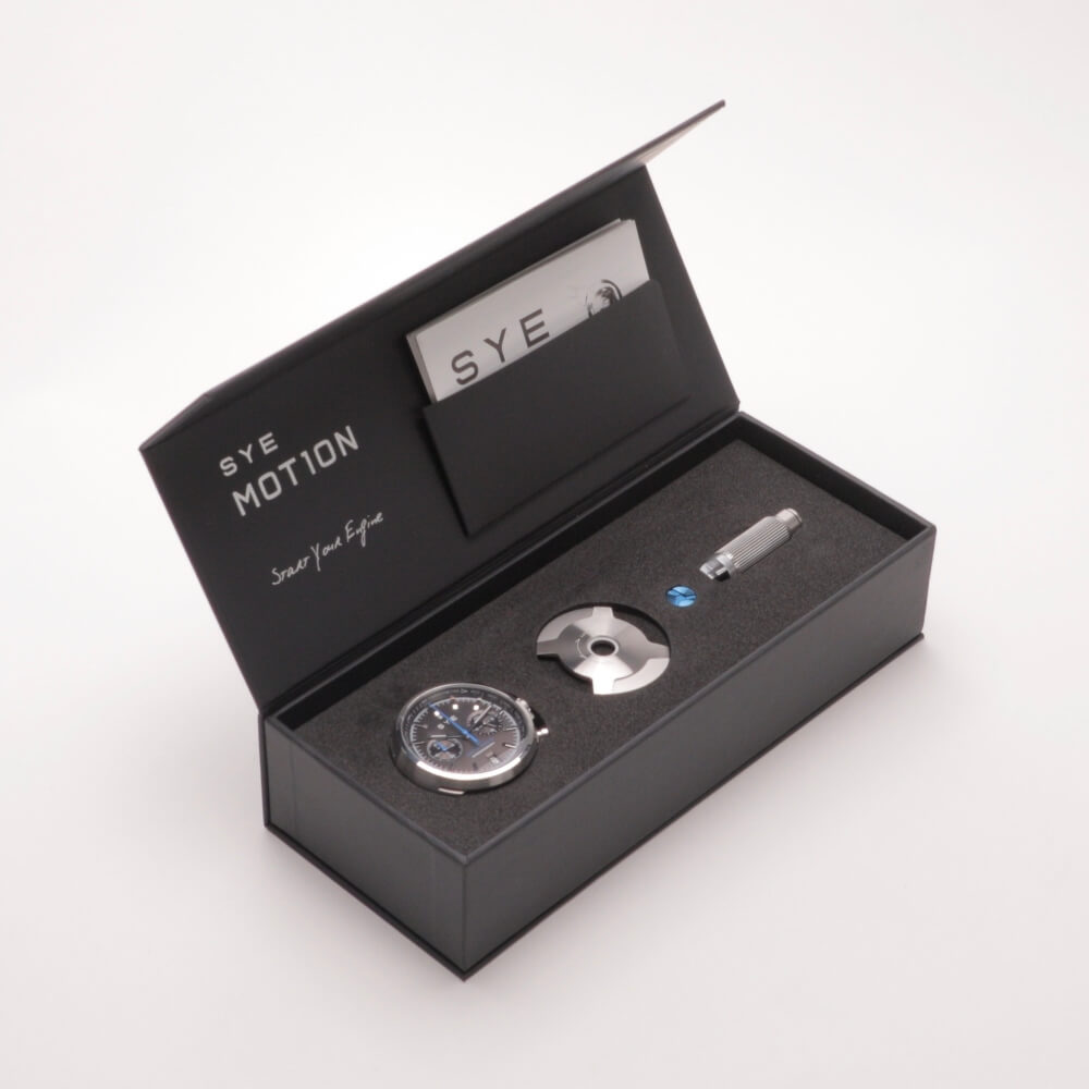 YE__Start_Your_Engine__MOT1ON_Chronograph_Black_edition_packaging